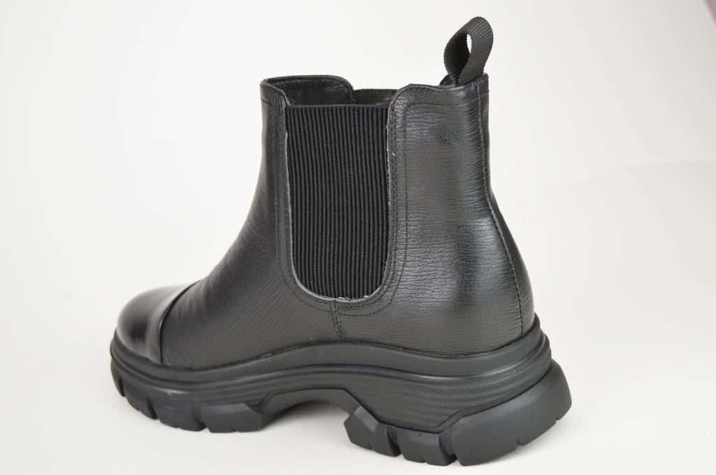 Chelsea boty s odříznutou špičkou Berkonty 21801 36 Černá kůže