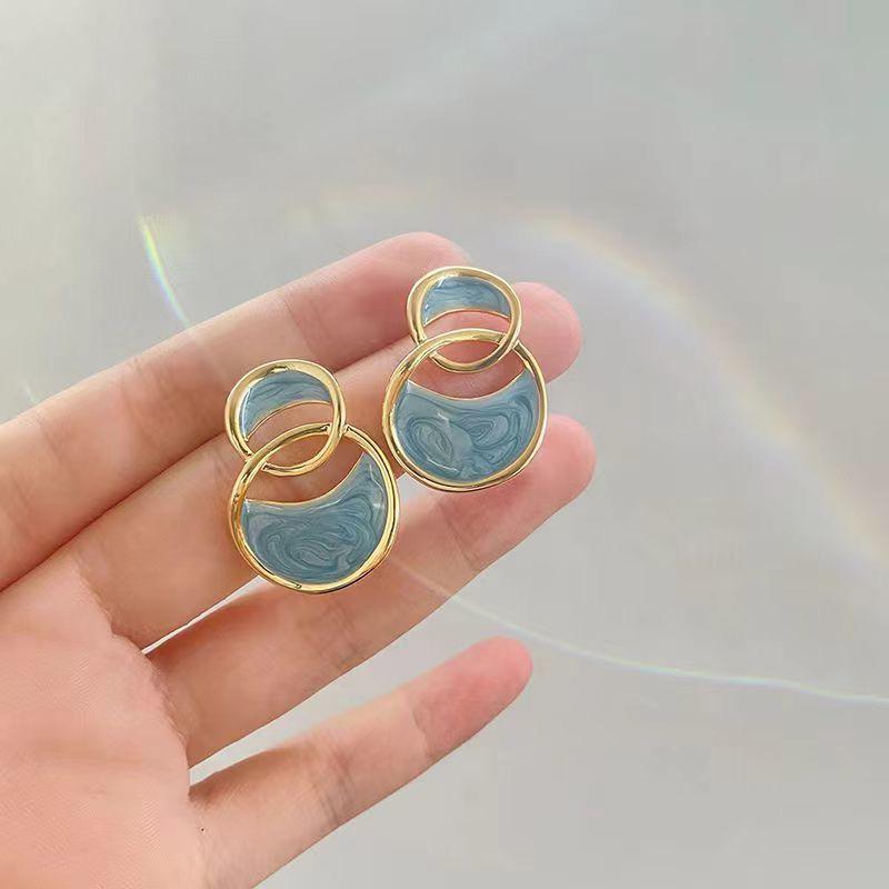 New women's summer sea blue travel earrings paired with high-end light luxury French design earring