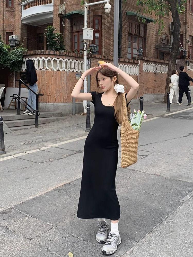 Schmales schwarzes rückenfreies kurzärmeliges gespaltenes Kleid - Damen High-End Sommer Mode