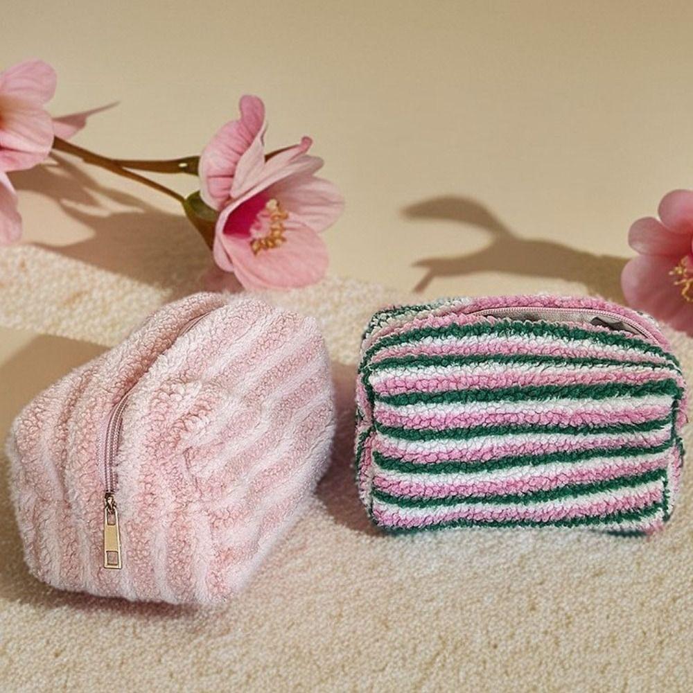 Storage Function Plush Makeup Bag Clutch Style Cute Clutch Pouch Travel Cosmetic Bag  Travel Use