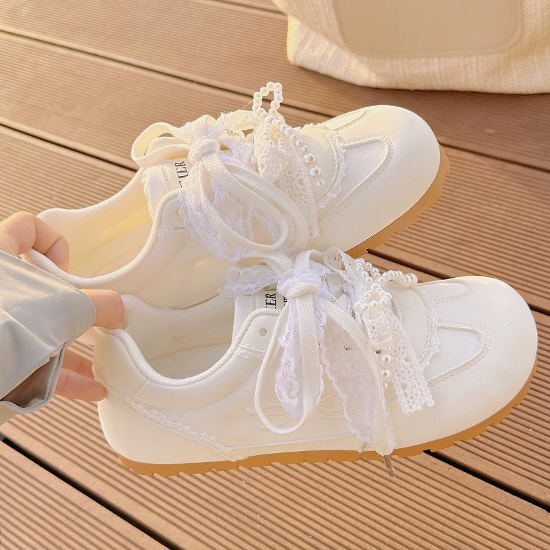 Versatile Preppy Lace Skirt & German Style Training Shoes BEB3529