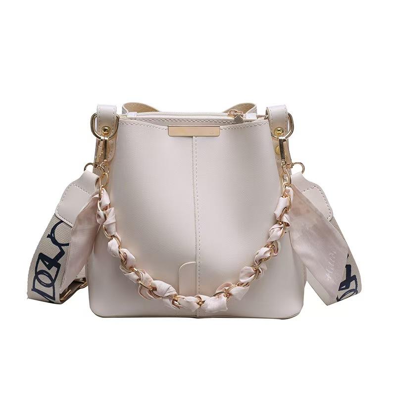 New Fashion  Shoulder Bags For Woman Large Capacity Ribbon Chain Bucket Bag Crossbody purse Handbags luxury bags deisgners