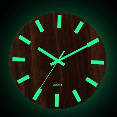 Aydınlık Duvar Saati Modern Tasarım Karanlıkta Glow Dekor Ahşap Kuvars Sessiz 3D Duvar Asılı Saat 12 Inç Oturma Odası Yatak Odası
