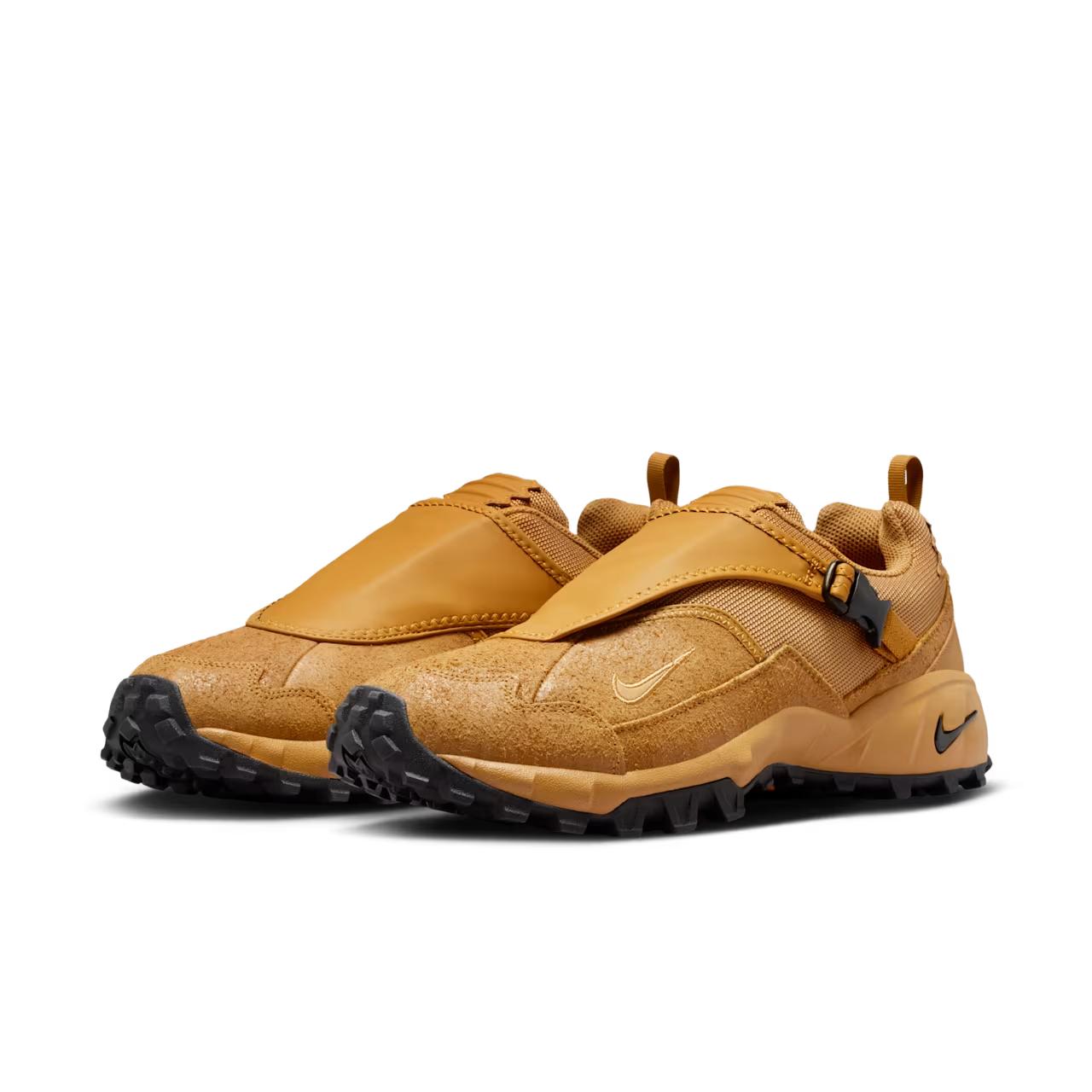 IO4630-700 Nike ACG Air Phassad Golden Harvest (Men s) 7.5