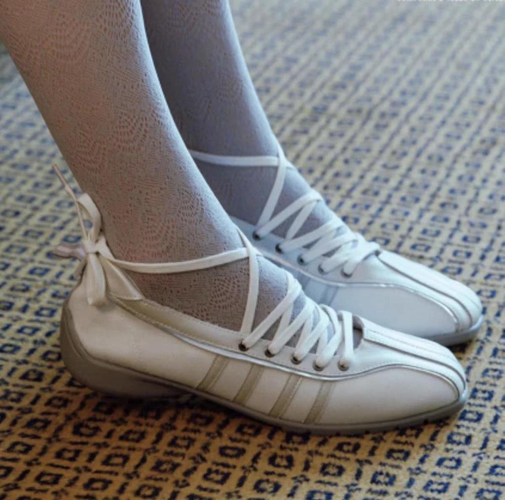 In-Stock Women's German Training Shoes: 2025 Autumn Korean Square Toe, Cross Strap Ballet Sneakers
