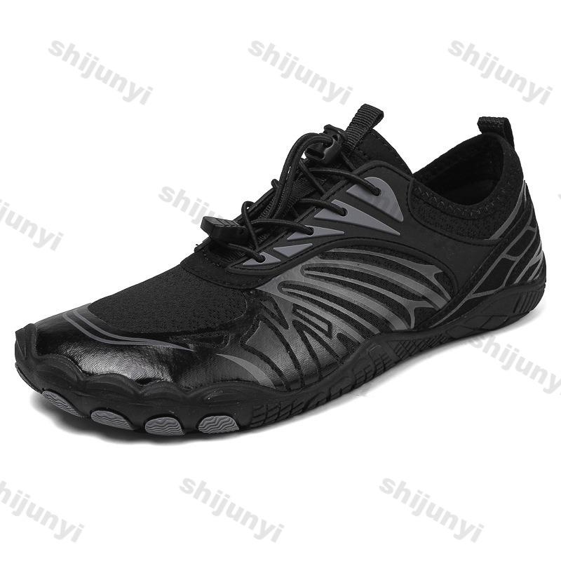 Outdoor Lovers Shoes 2026 New Summer Lace Up Quick Drying Beach Shoes Woman Lightweight Comfortable Non Slip Men Board Sneakers