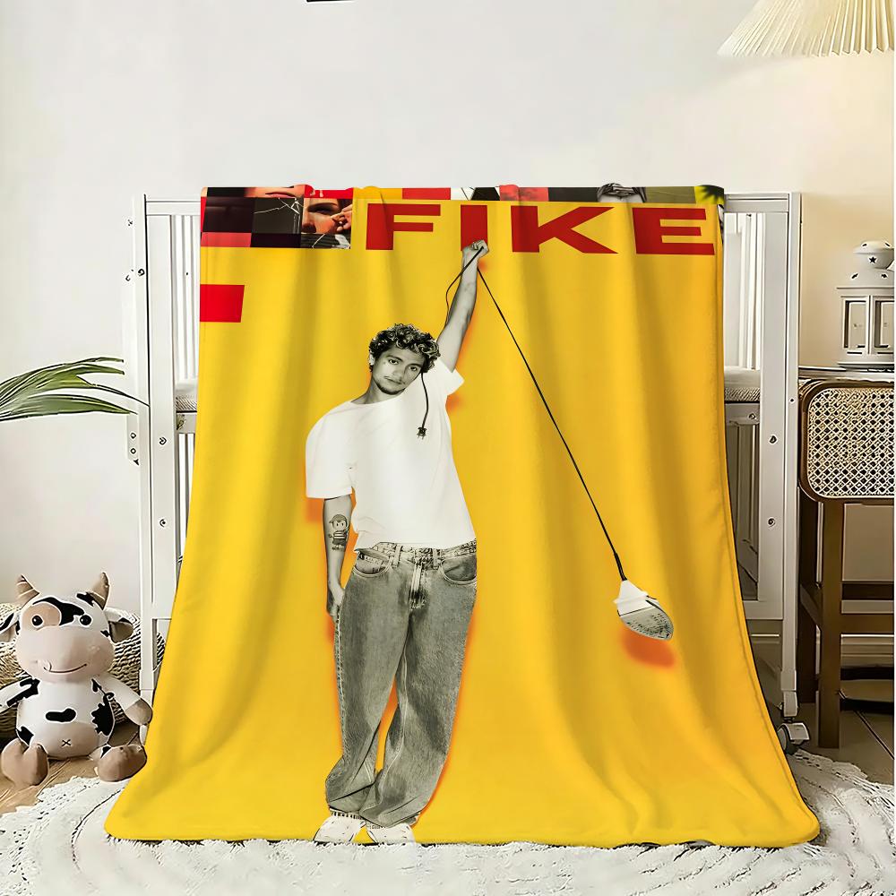 Pop Singer Dominic Fike Throw 240g Flannel Blanket Lightweight Soft Skin-friendly Summer Thin Throw Blanket