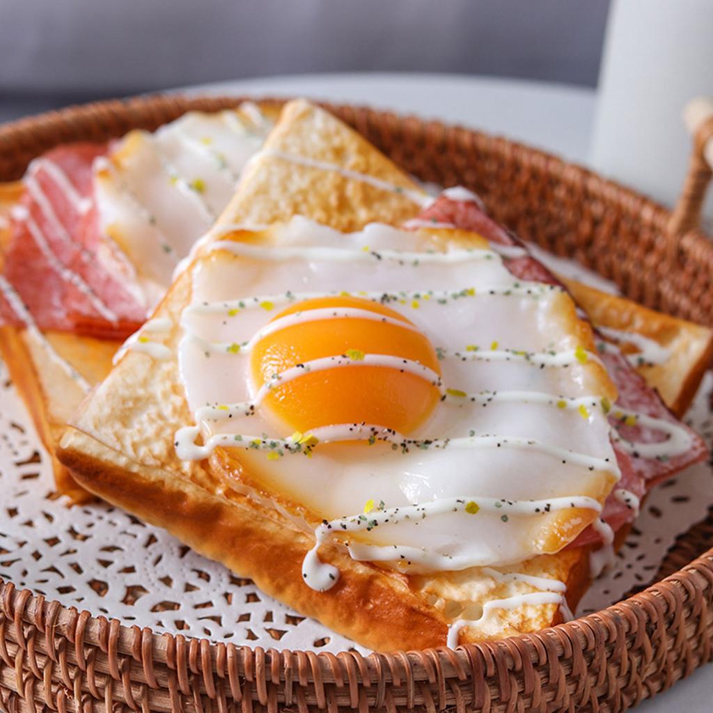 Simulation Bread Model Lifelike PU Model Prop with Fried Egg Water Proof Dust Proof Odor For Bakery Display