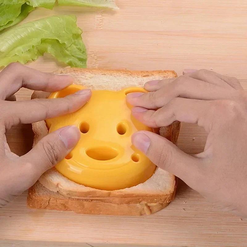 Creative Cooking Tools Bento Bread Cutting Mold Home Kitchen DIY Children's Cartoon Bear Sandwich Rice Model Baking Accessories