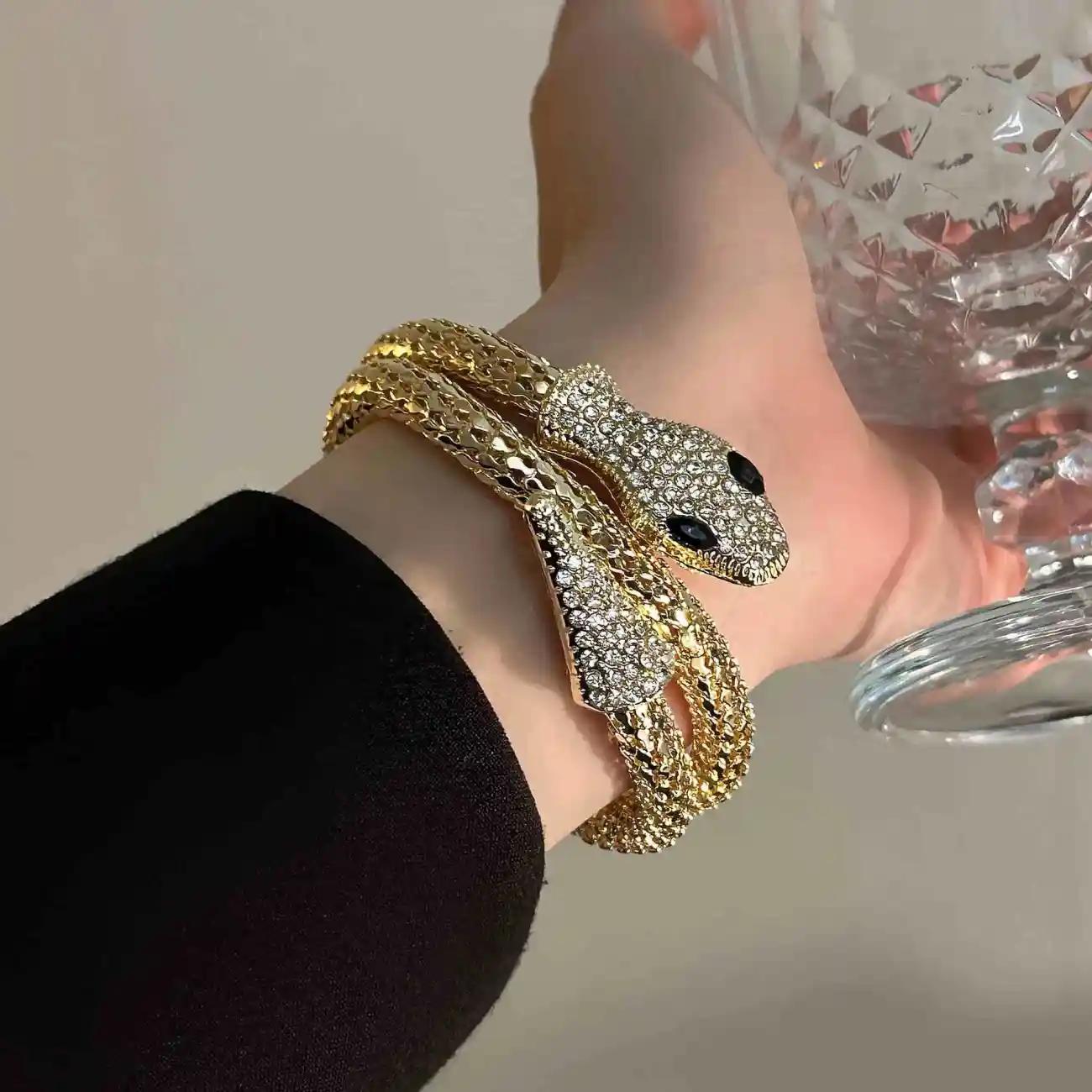 Новый взрывной браслет в форме змеи, Модный и универсальный браслет, украшенный вручную one size(17-20cm)
