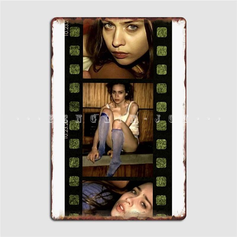 Фиона Эппл Криминал Кинолента Металлическая Табличка Постер Клуб Дом Домашняя Печать Живопись Дэ;Цветная жестяная вывеска-постер 20x30cm（7.8x11.8inch）