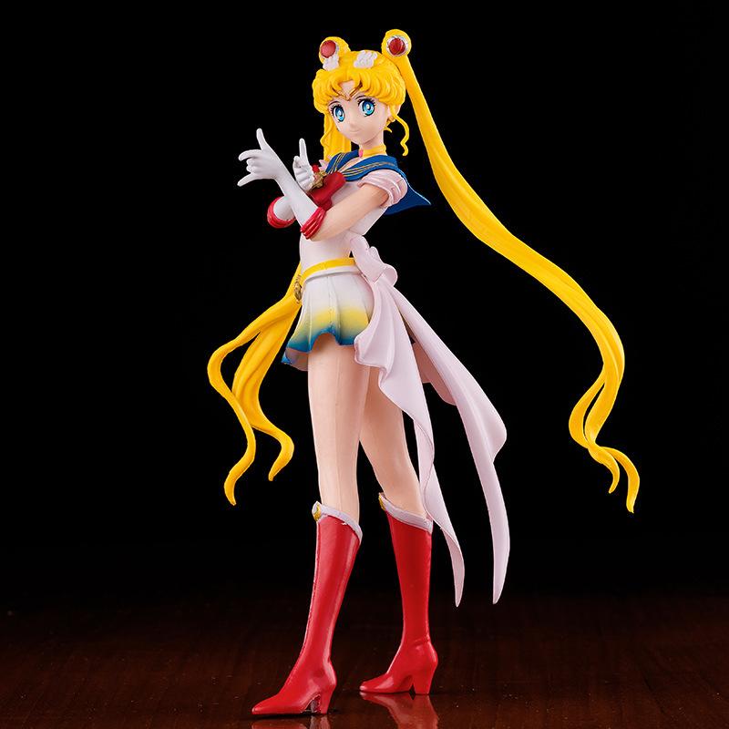 24cm Eternal Sailor Moon Figures Anime Tsukino Usagi Action Figure Eternal Tiare PVC Cake Ornaments Collection Model Toys Gifts