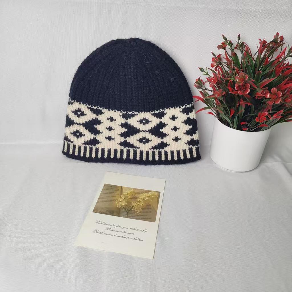 New retro wool hat couple autumn and winter designer diamond pattern color matching warm knitted hat cold hat