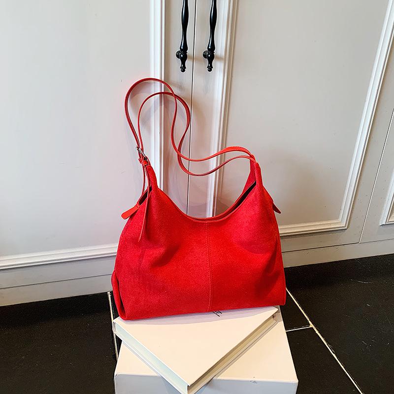 Stylish Suede Retro One-Shoulder Tote: Versatile Large-Capacity Commuter Bag