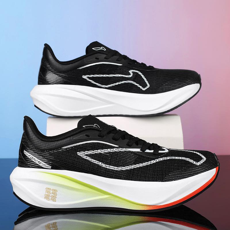 

Year of the Snake Red Shock Absorption Rebound Carbon Board Racing Sneakers Men s and Women s Wear-resistant and Non-slip Student Professional Breat 44 чёрный