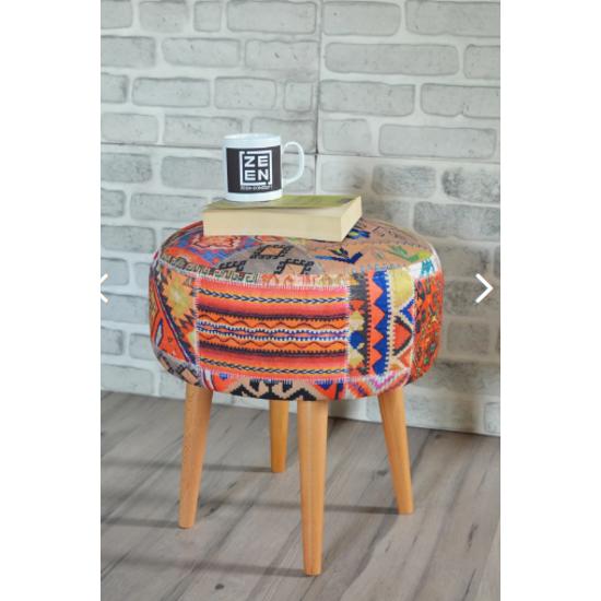 

Оранжевый коврик с круглым цилиндром