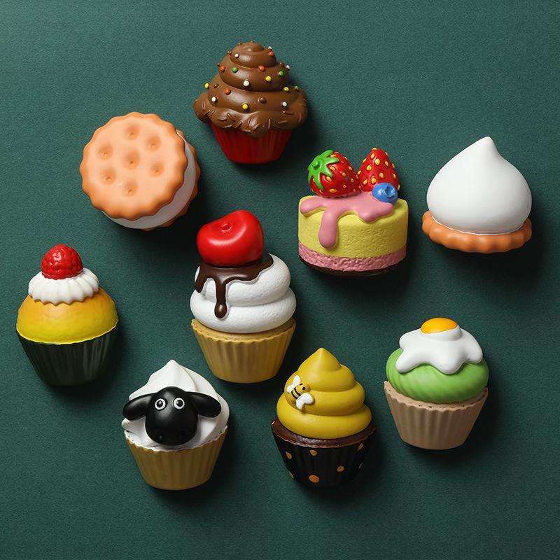 Simuliertes Essen Kühlschrankmagnet Essen Spiel DIY Magnetaufkleber Kreative Harz Kühlschrankdekoration Kuchen