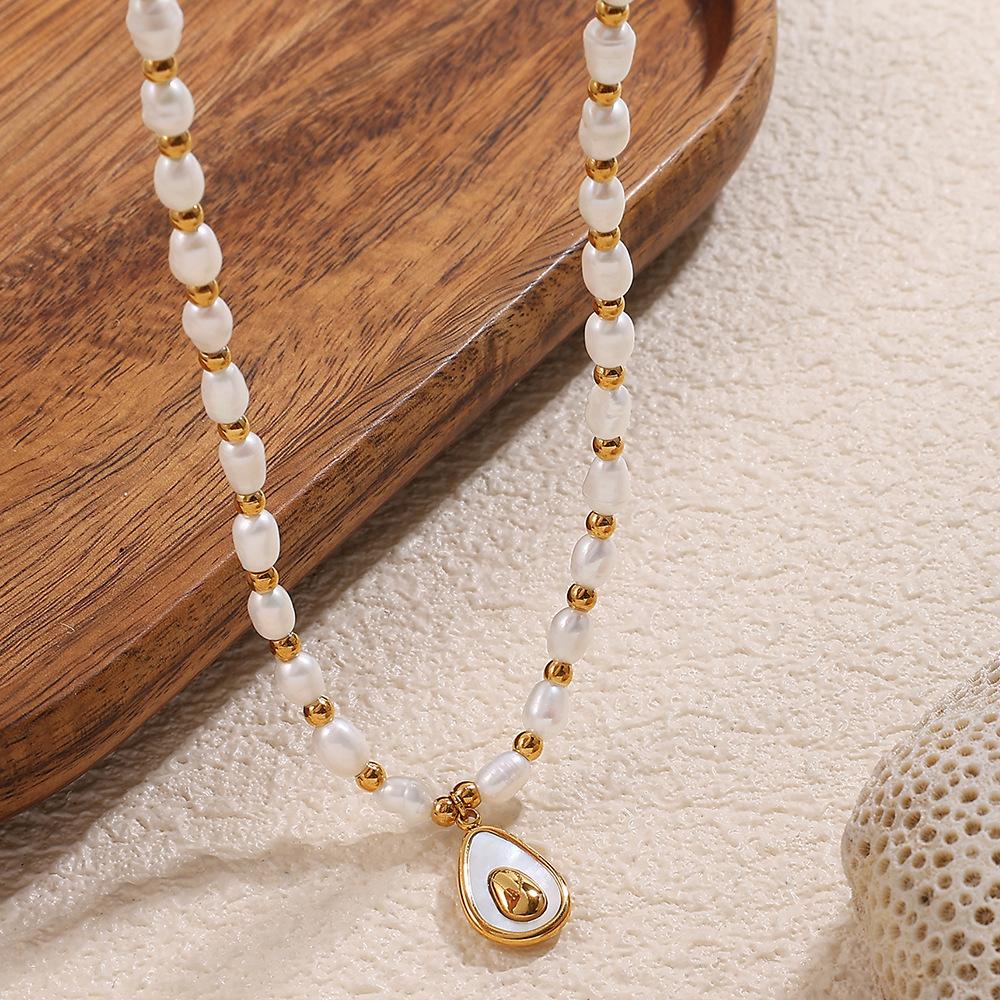 Non-beaded Freshwater Pearl Pendant Necklace Stainless Steel Gold-plated Necklace Light Luxury Jewelry