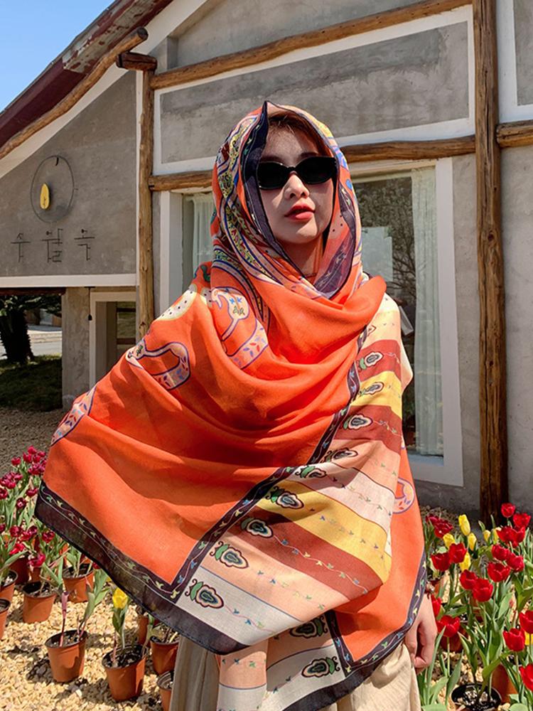 New Summer Elegant Women Silk Scarf Beach Long Wrap Shawl Vintage Print Lady Sunscreen Bandana Hijab Mujer Scarve Pareo Foulard