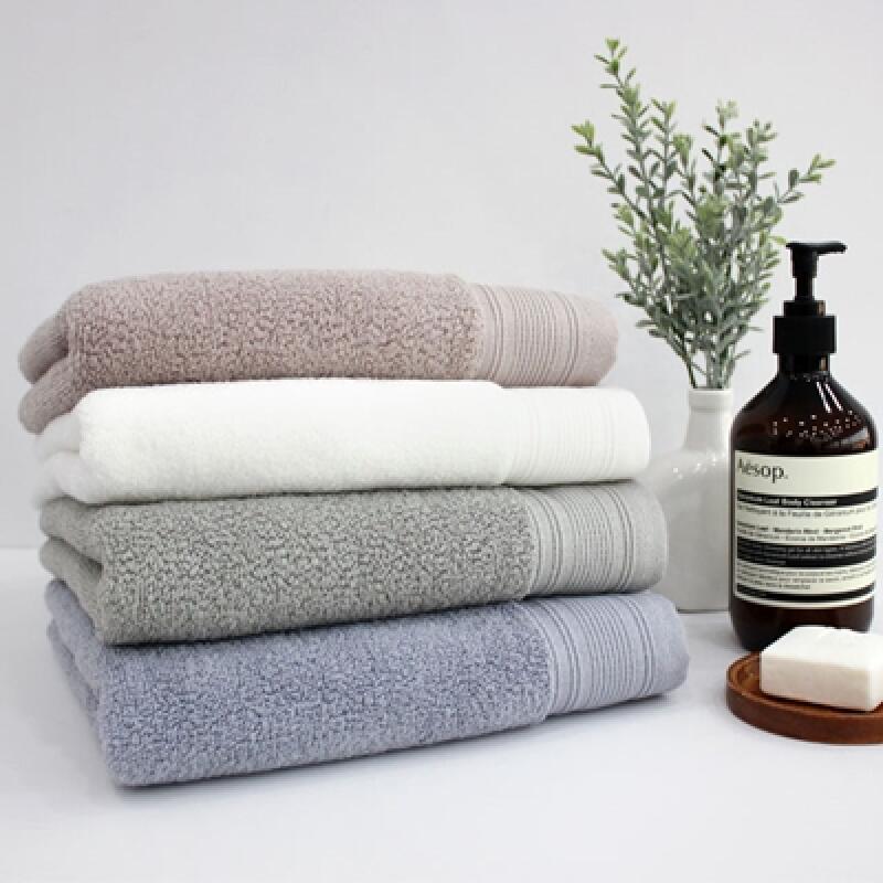 

Hotel Collection Classic Hotel Towels (5 pieces) 5 white sheets