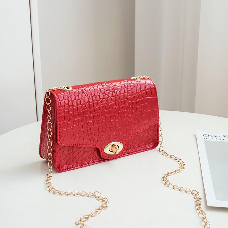 IELGY Korean version of the crocodile pattern lock chain mobile phone small square bag diagonally simple female bag