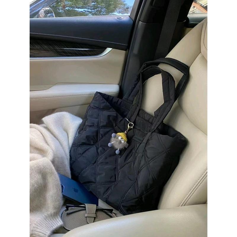 

Сумка большой вместимости женская 2025 осень и зима новая высококлассная ромбовидная универсальная сумка-тоут модный тренд сумка на плечо