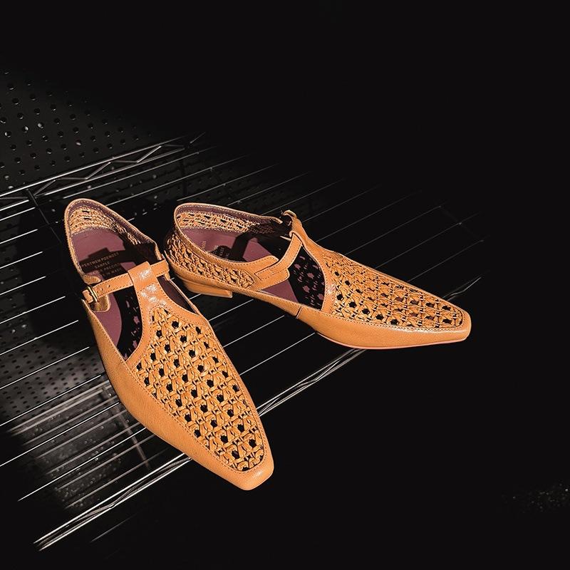 Hollow sandals woven low heel 2025 T-strap Mary Jane shoes women's new leather soft sole versatile thick heel single shoes