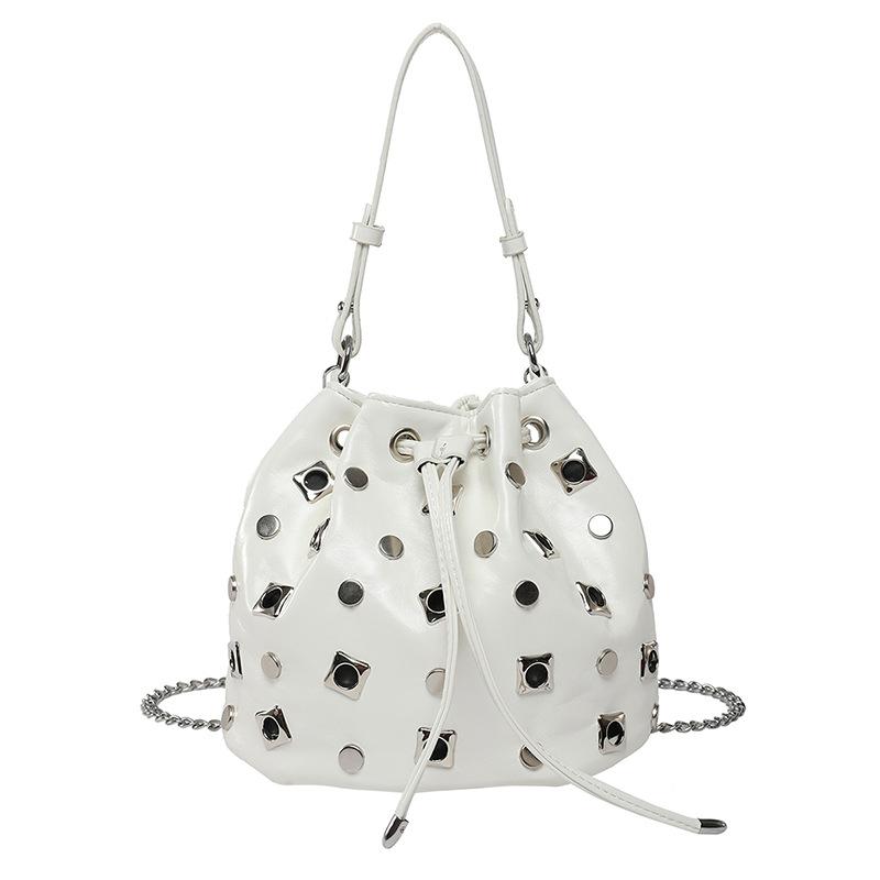 Bag 2025 New Niche Design Rivet Bag Foreign Style Hot Girl Portable Bucket Bag Female Messenger High Sense