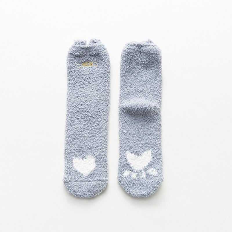 Cat's paw coral fleece socks women's medium tube socks autumn and winter thickened floor socks cute warm sleep socks Zhuji