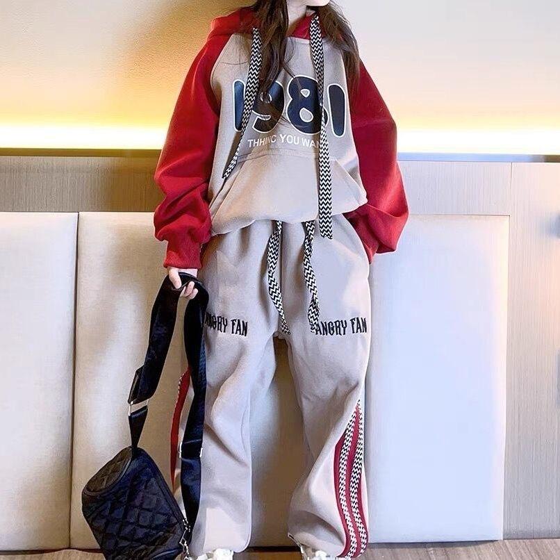 2024 Girls' Korean Casual Spring/Autumn Suit: Letter Sweatshirt & Striped Pants for Kids