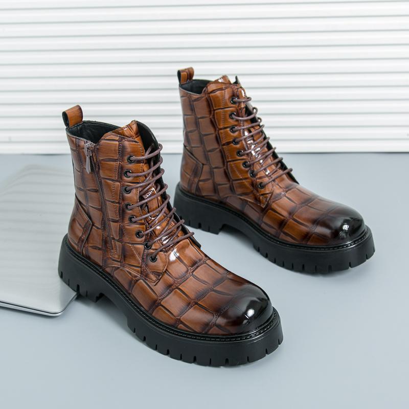 Men's British-Style High-Top Leather Boots: Autumn/Winter Martin Boots with Thick Soles & Lace-Up Design.