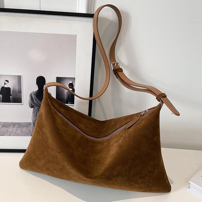 

Women s High End and Versatile Ins Style Niche Women s Matte Single Shoulder Crossbody Bag