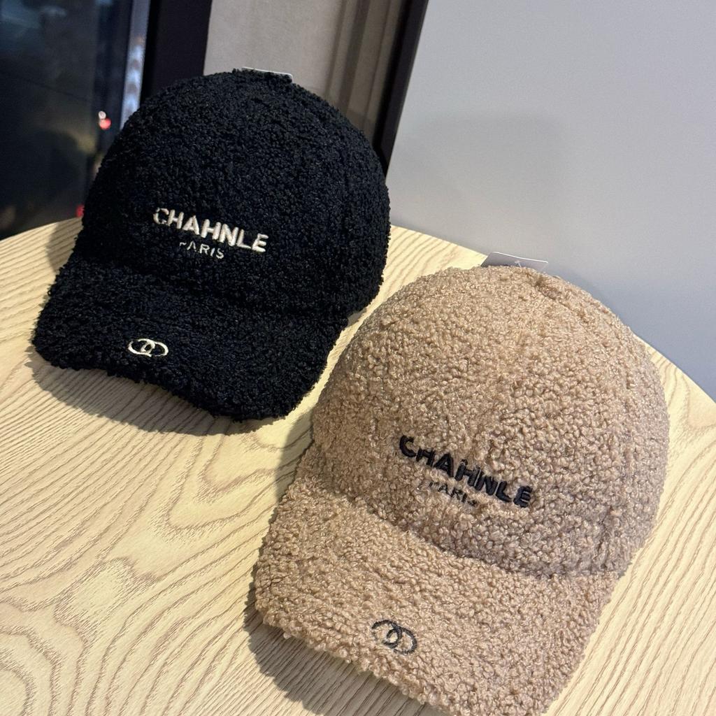 New Autumn and Winter Lamb Wool Baseball Hat for Women Korean Style Casual Versatile Letter Embroidery Fashion Warm Peaked Hat Trendy