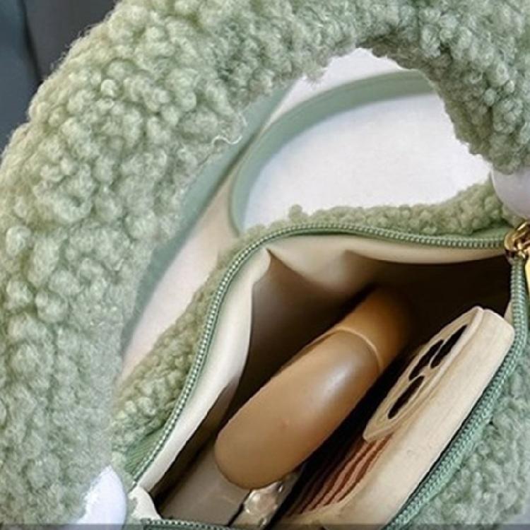 Plush Handbag Soft Warm Shoulder Bag Everyday Companion for Fashion Enthusiasts