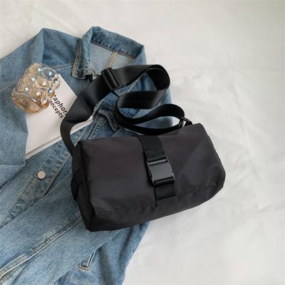 Umhängetasche aus Oxford-Stoff, modische und hochwertige Fitnesstasche, kleine horizontale, lässige, einfarbige Toasttasche für Damen zum Pendeln