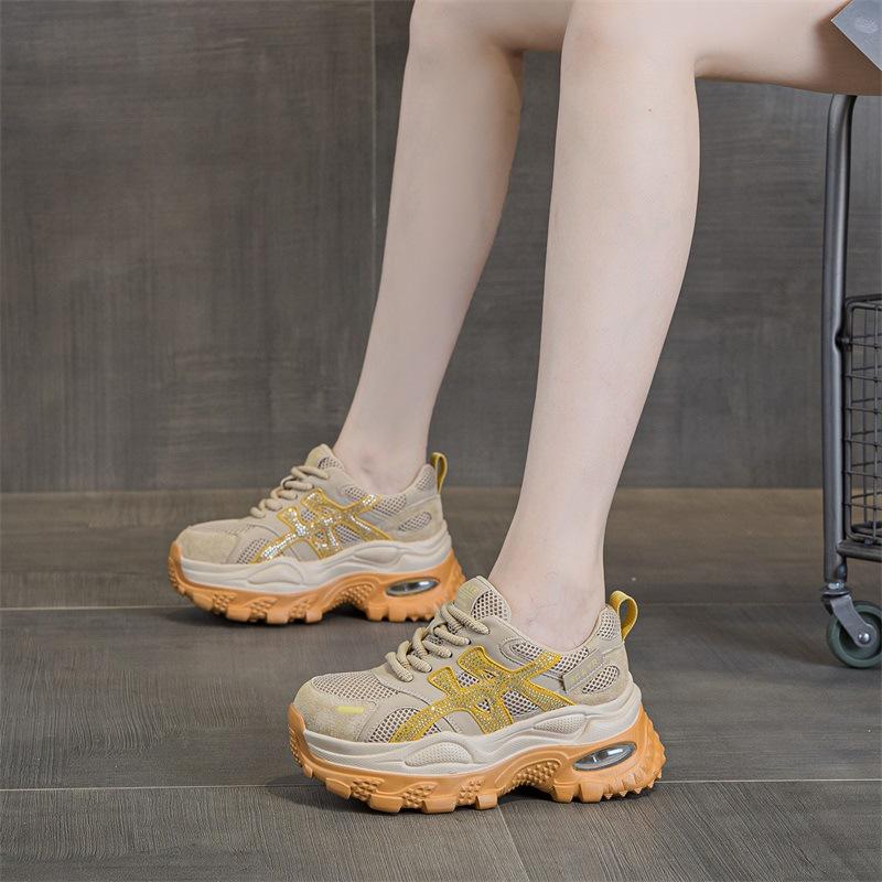 Small Thick-soled Dad Shoes Women 2025 New Casual Fashion Versatile Internet Celebrity Height Increase Lightweight Sports Shoes