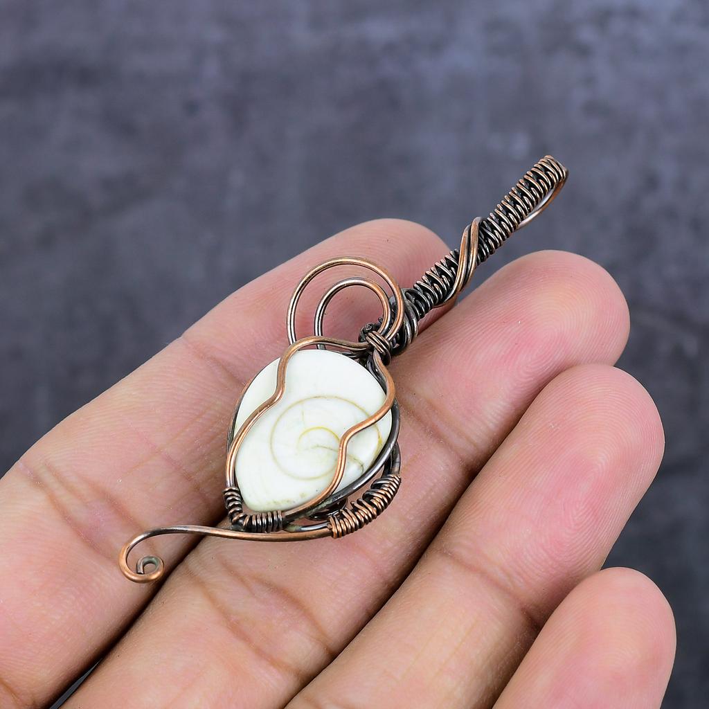 Přírodní mušle drahokam Ručně vyráběný měděný drát ovinutý šperk přívěsek 2,76" Y2N81