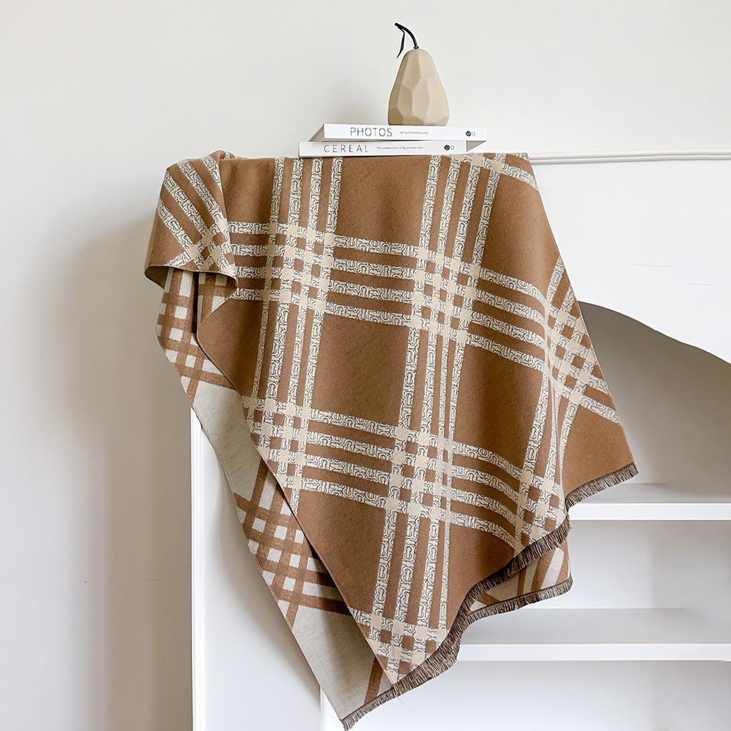 Black And White Line Plaid Scarf Women'S Winter High-End Sense Of Gold Temperament Imitation Cashmere Scarf