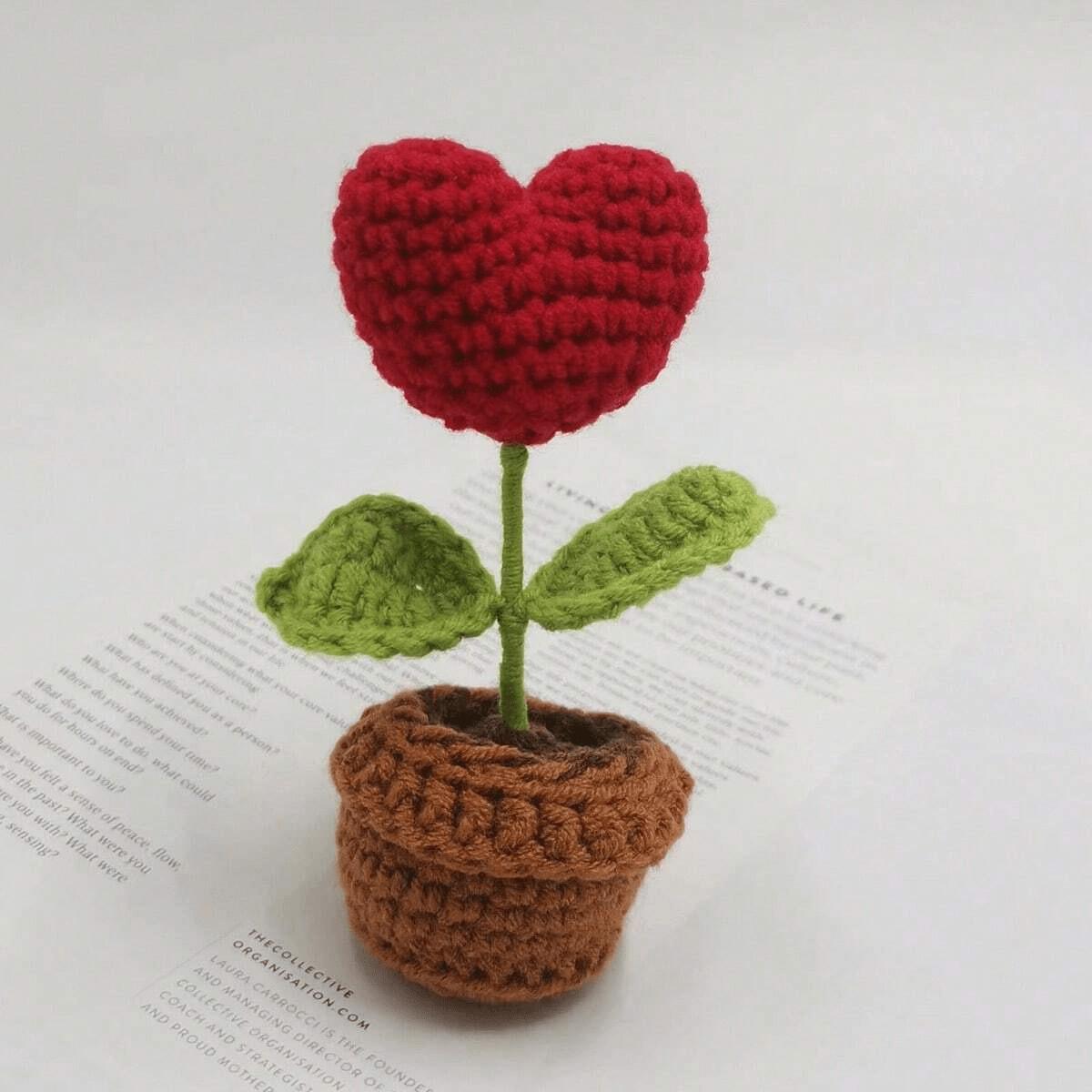 

1 шт. Растение в горшке в форме сердца, Романтический вязаный вручную имитация цветочного горшка, Домашнее декоративное мини-украшение, Вязание крючком из трикотажной пряжи