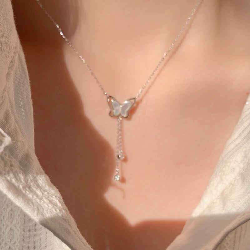 Shiny Butterfly Necklace Ladies Exquisite Clavicle Chain Necklace Jewelry For Ladies Gift
