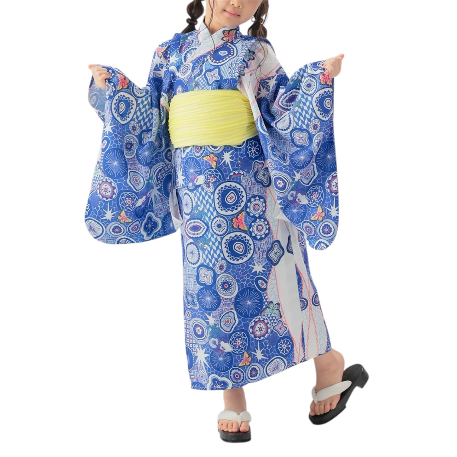 

A pattern by a Kutani ware yukata and obi set featuring the design by Hikari Kutani Kimono [KUTANI×KIMONO] one-of-a-kind artist. Kids (2 pieces)