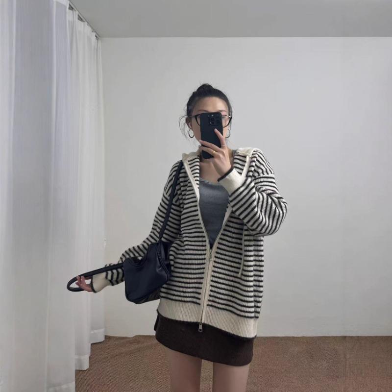Lazy wind striped hooded sweater jacket women's autumn and winter new loose casual zipper knitted cardigan