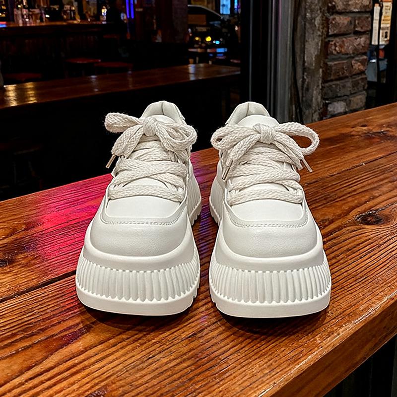 Platform Bread Shoes Women's 2025 Autumn and Winter New Muffin Heightening Wear-resistant Non-slip Small Leather Shoes Versatile Leisure Sports