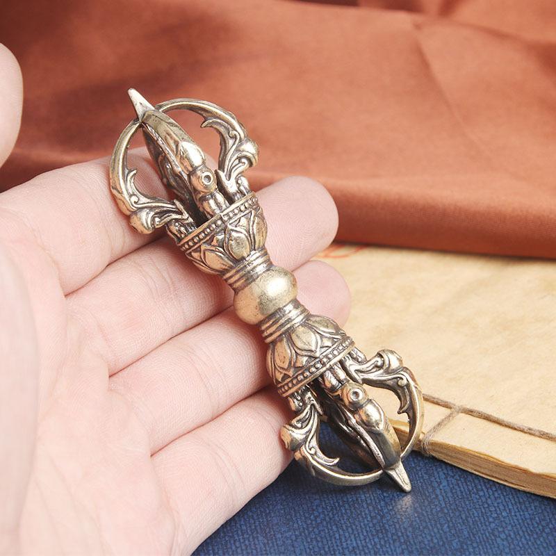 Vintage mosazný vadžra tybetký monster podmaňující kyj ruční díly náboženský Dharma-vessel sběratelský umělecký předmět bronzové řemesla Kdo