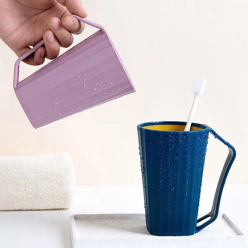 Dual-Color Toothbrush & Mouthwash Cup with Handle - Anti-Fall Design for Dorm or Couple Use