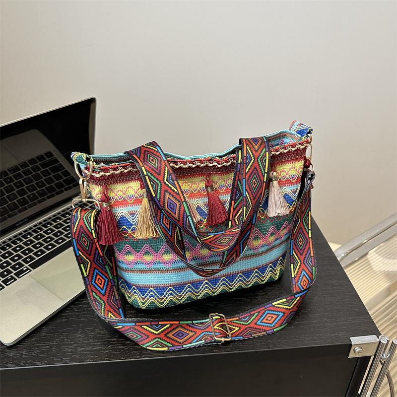 Bohemian Large-capacity Fringed Vacation Beach Bag Retro Versatile and Simple Single-shoulder Bag