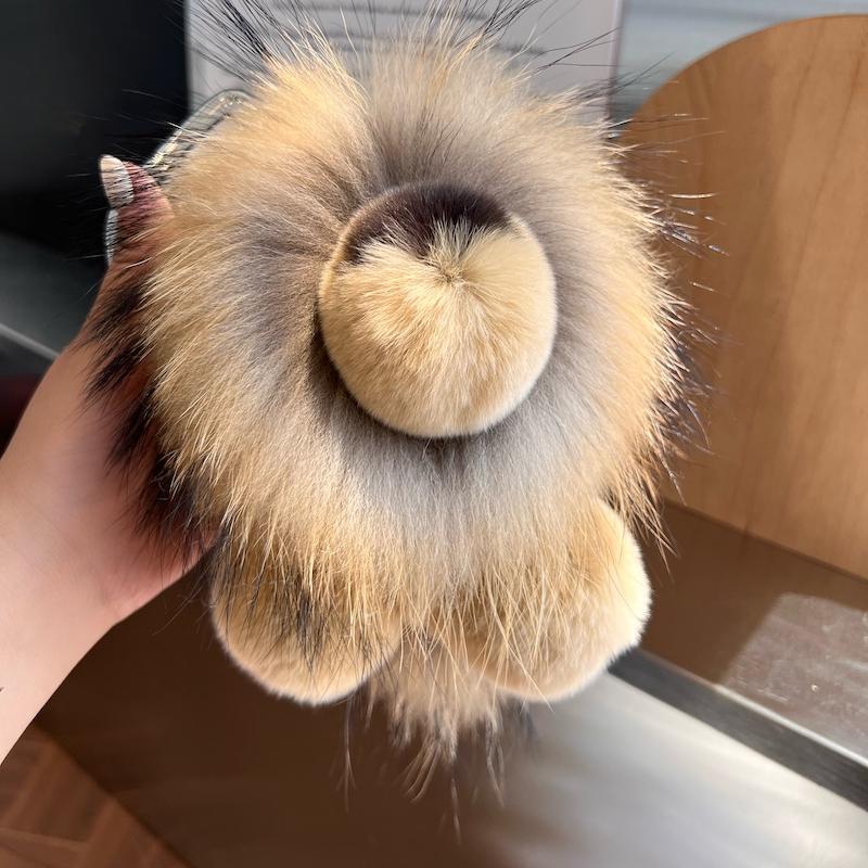 

[Cute little lion] Rex rabbit hair car keychain pendant Internet celebrity plush doll bag pendant gift хакі