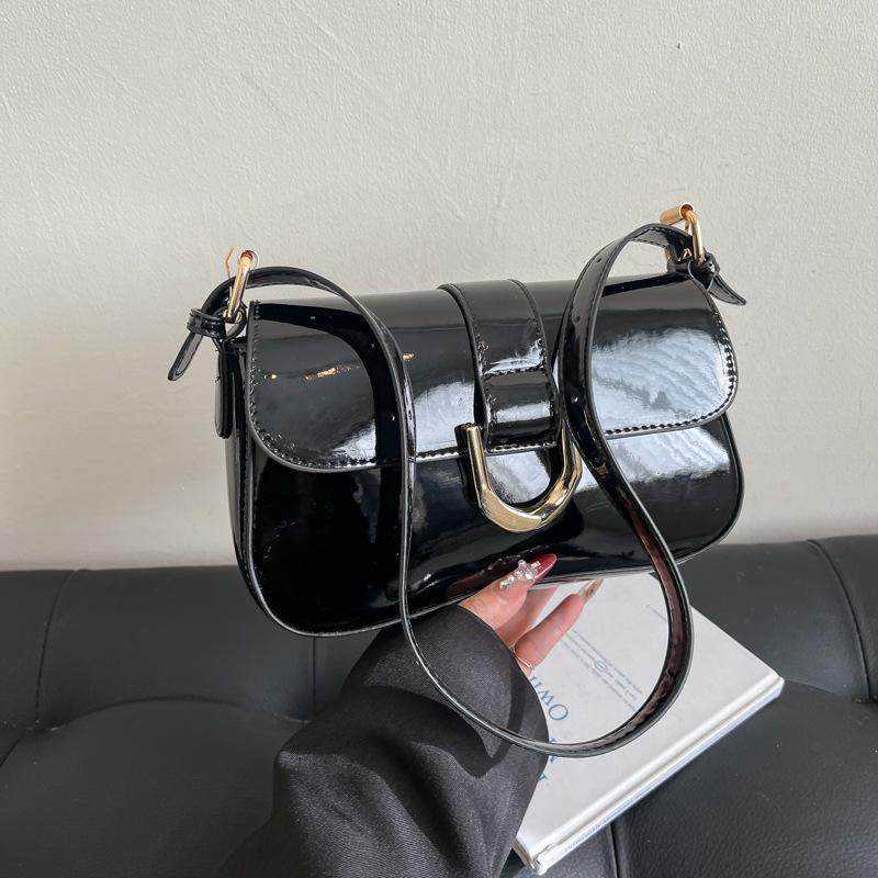 Underarm bag women's summer retro new versatile shoulder messenger bag high-end fashion small square bag