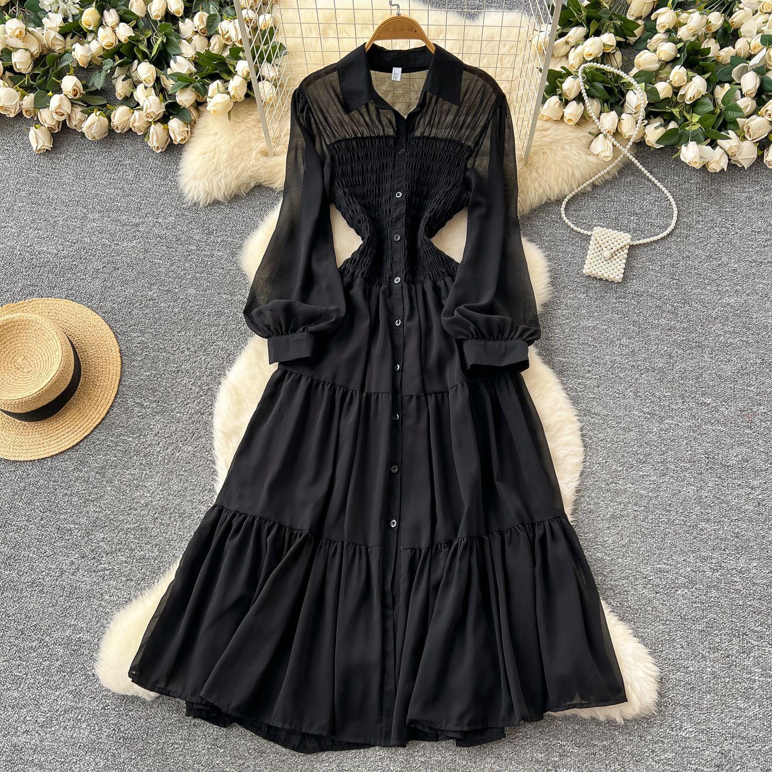 

Это эластичное плиссированное однобортное платье с длинными рукавами и присборенной талией — стройнящее и элегантное платье для женщин. One size чёрный