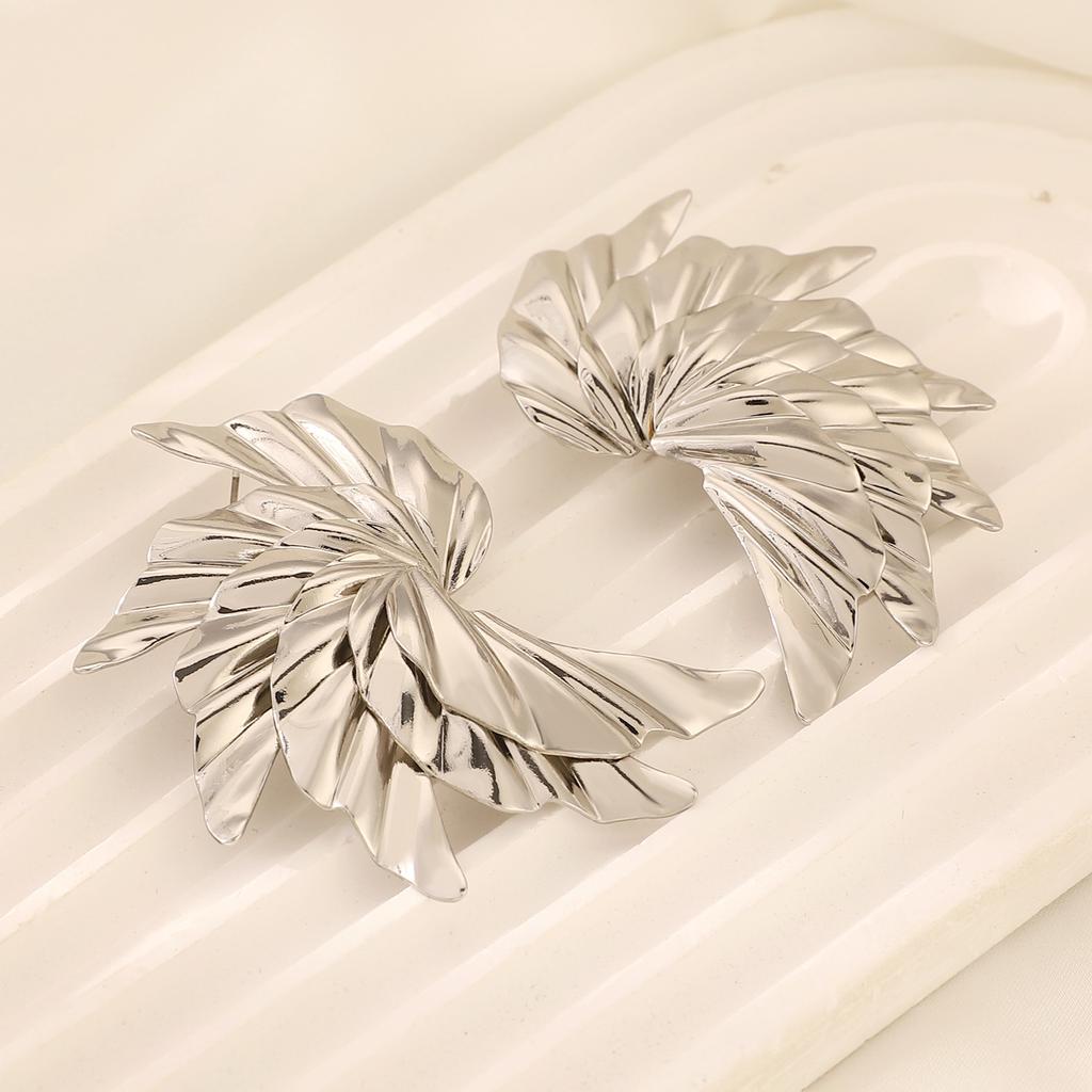 2026 Exaggerated Spiral Leaf Earrings for Women Gold-Plated Metal Glossy Geometric Fashion Jewelry